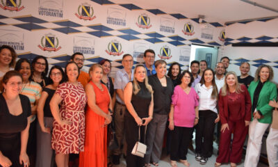 Vereadora homenageia equipe do NAEE por atuação na educação inclusiva