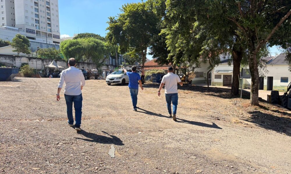 organização - Folha de Valinhos Skip to the content Menu Destaques: ANUNCIE -->