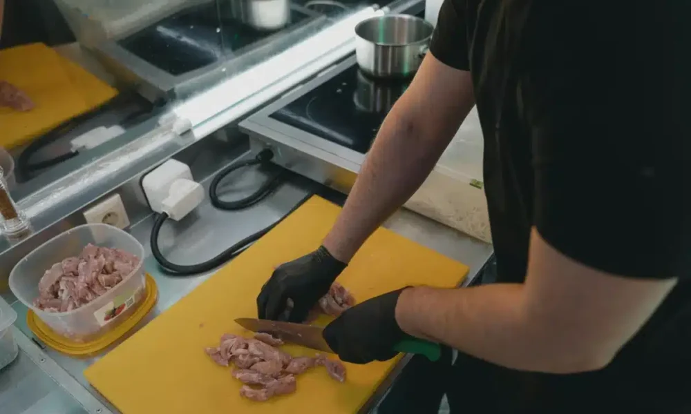 tunidades são para os cargos de auxiliar de perecíveis (padaria e açougue), açou