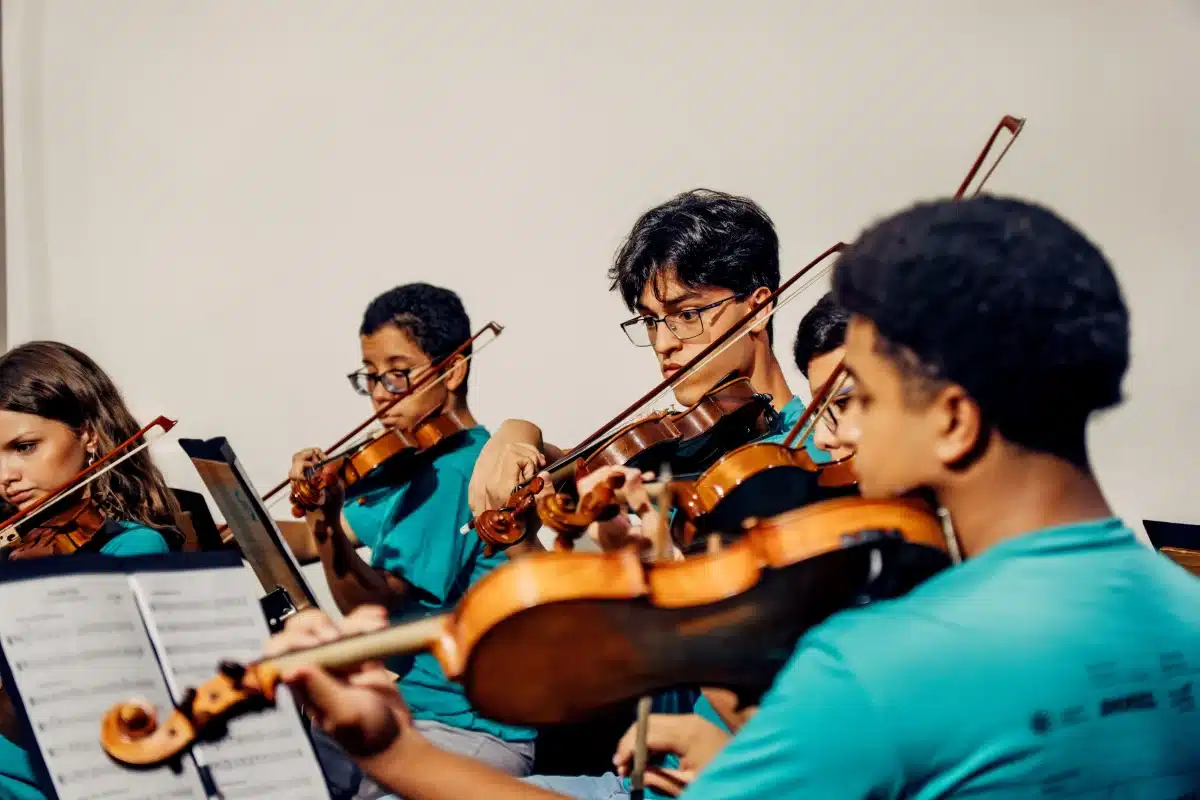 tunidades contemplam diferentes modalidades e faixas etárias. Inscrições abertas