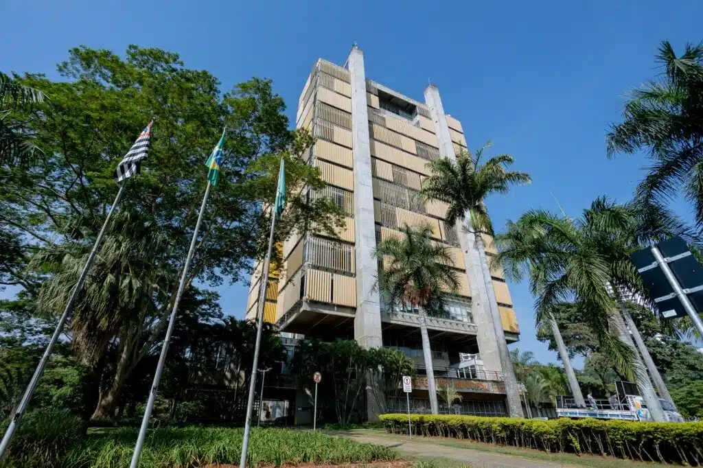 ário, mas passa a valer imediatamente. A medida foi tomada após análise de um re