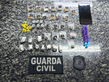 tráfico de drogas em praça do Jardim Archila Home Notícias Notícias Região e Est