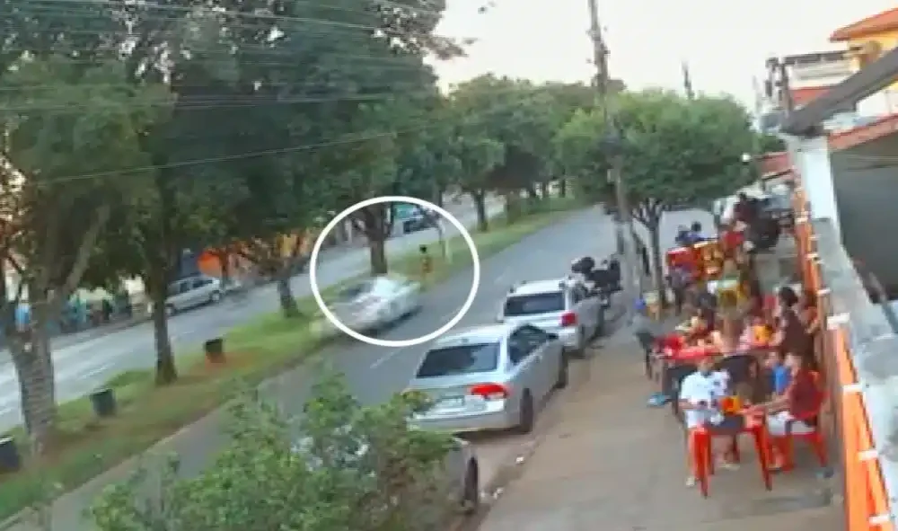 dentro de tudo! Basta acessar o link aqui ! Jovem foi atropelada ao atravessar a