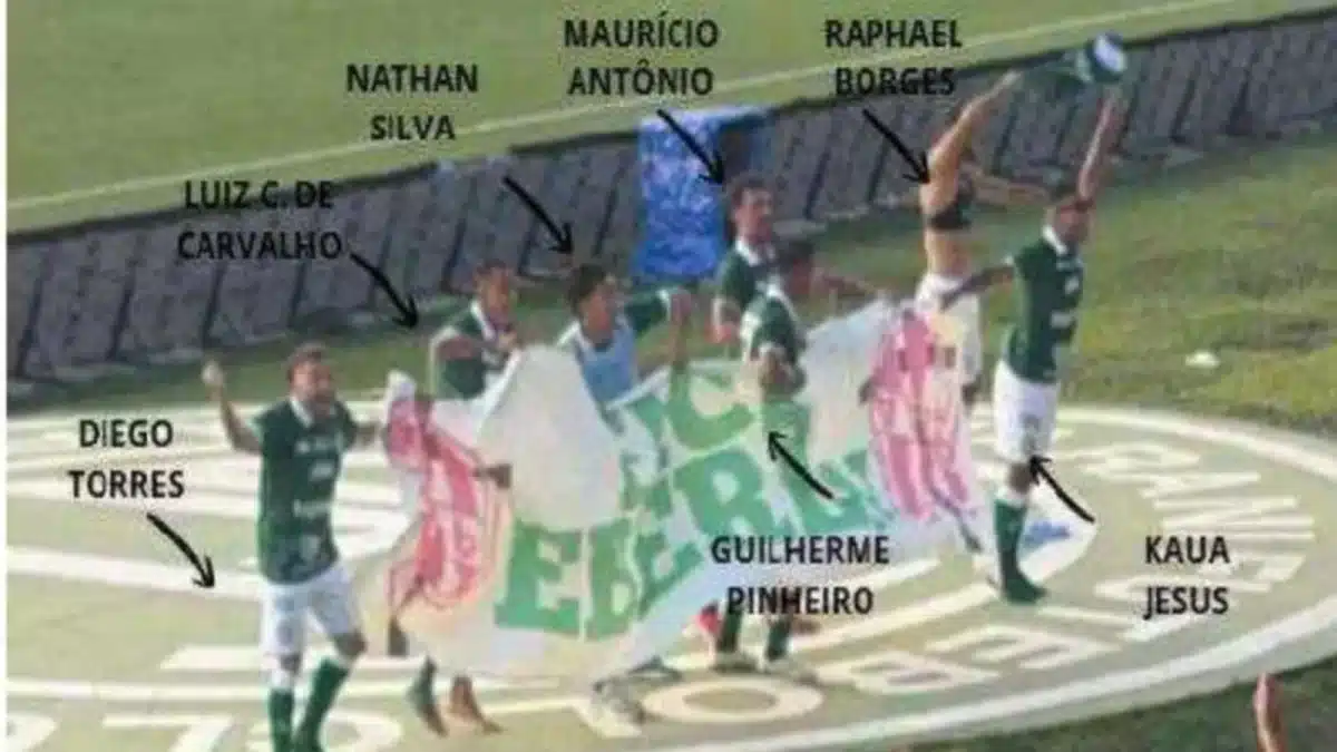 tiva de São Paulo) puniu sete jogadores do Guarani por provocações após o dérbi