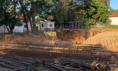 volta das 15h da quinta, na Avenida Pádua Dias, na região central da cidade. A v